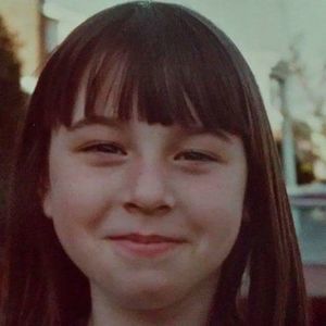 Meet your Posher, Claudia